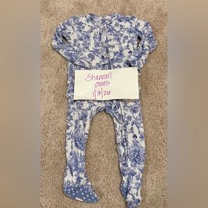 Posh Peanut Briar Ruffled Footie